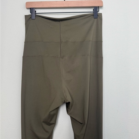 Nike One Women's High-Waisted Leggings (Maternity) in Olive Green Size Large/LP - Picture 8 of 12